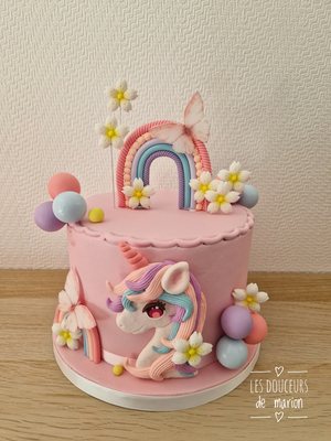Gâteau licorne pastel